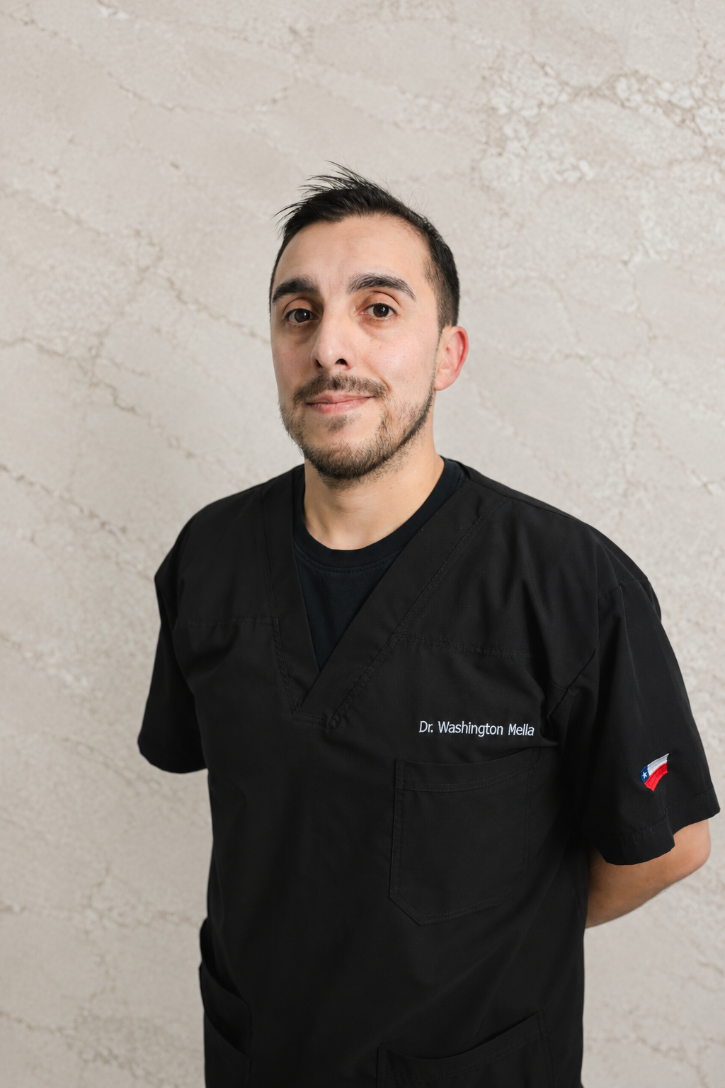 Dr. Washington Mella, fundador de la clínica